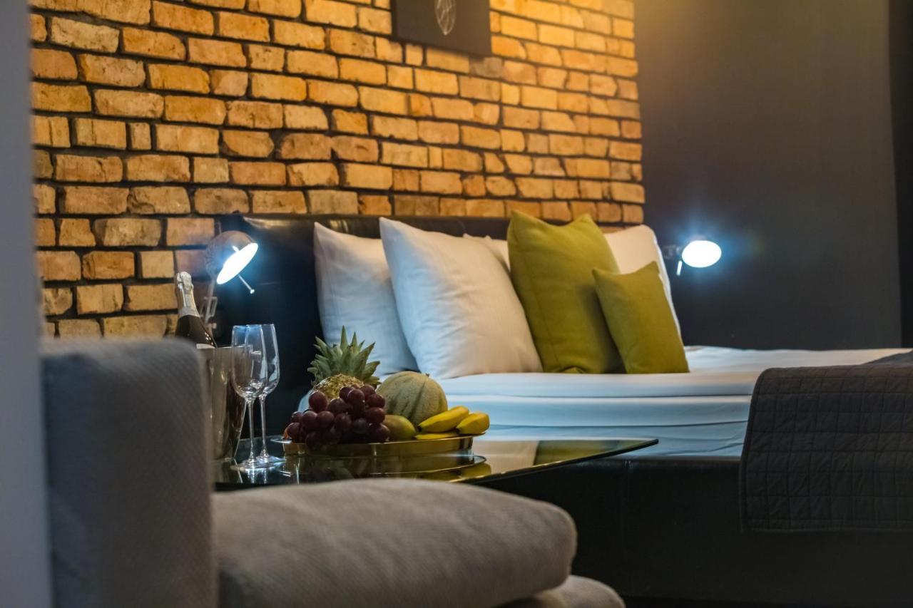 Leo Apartments Main Square Краков Экстерьер фото