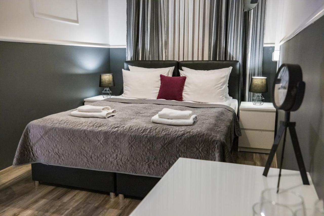 Leo Apartments Main Square Краков Экстерьер фото