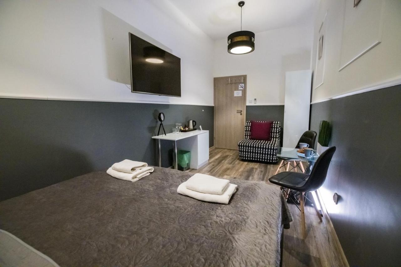 Leo Apartments Main Square Краков Экстерьер фото