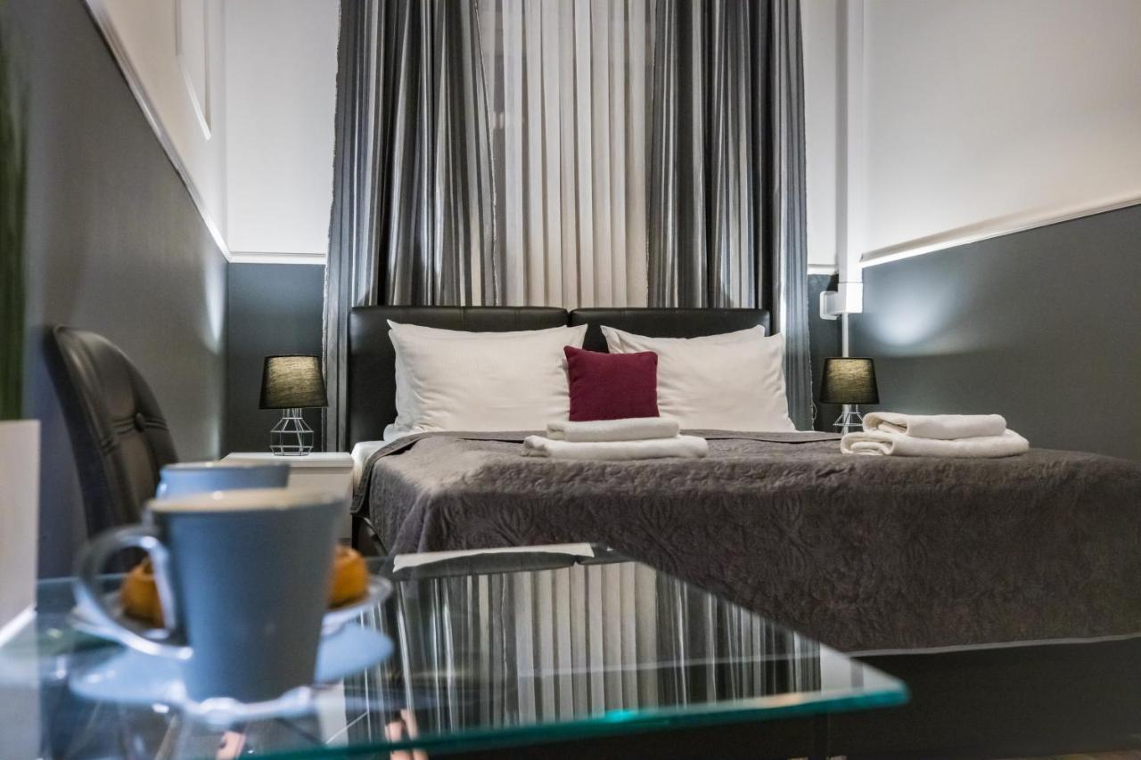 Leo Apartments Main Square Краков Экстерьер фото