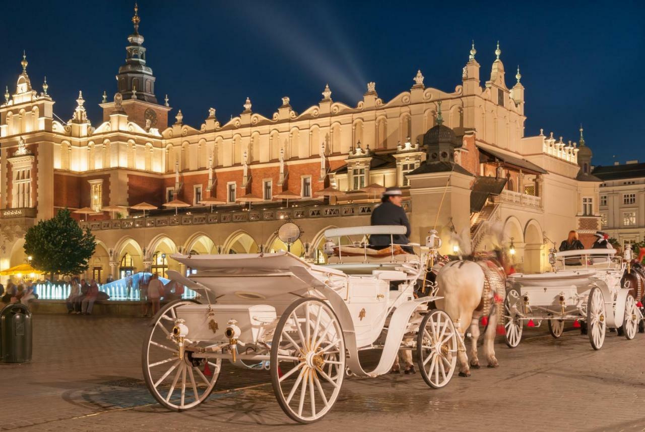 Leo Apartments Main Square Краков Экстерьер фото
